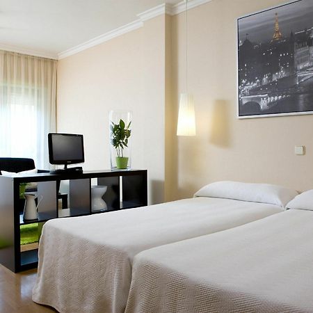 Apartamentos TH La Florida Madrid Habitación foto