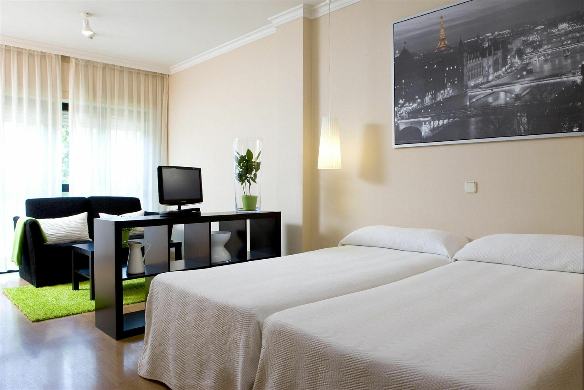 Apartamentos TH La Florida Madrid Habitación foto